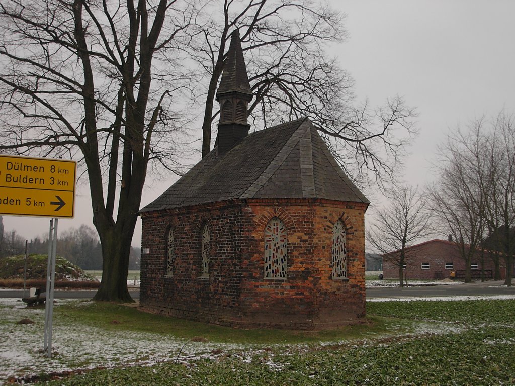 Eine kleine Kirche im Mnsterland am 12.01.2003.