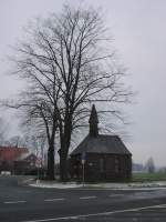 Munsterland/112829/eine-kleine-kirche-im-muensterland-am Eine kleine Kirche im Mnsterland am 12.01.2003.
